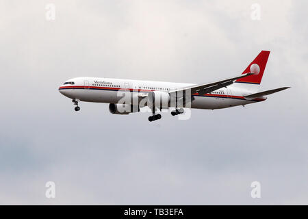 16.06.2018, Hannover, Basse-Saxe, Allemagne - Boeing 767 de la compagnie aérienne Meridiana en vol. 00S180616D769CAROEX.JPG [communiqué de modèle : NON APPLICABLE, P Banque D'Images