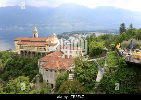 Sanctuaire Madonna del Sasso. XVI ème siècle. Locarno. Orselina. Suisse. Sanctuaire Madonna del Sasso. Orselina. Locarno. La Suisse. Banque D'Images