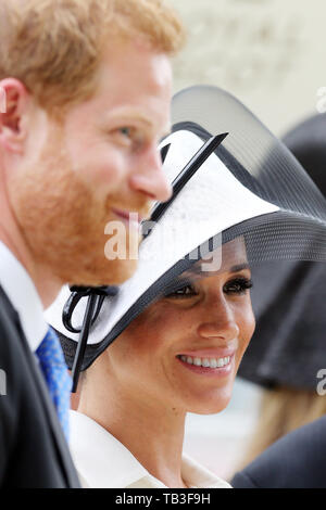 19.06.2018, Windsor, Ascot, UK - Portrait de TRH, le prince Harry, le duc de Sussex et TRH Meghan la Duchesse de Sussex . 00S180619D841CAROEX.JPG [MODE Banque D'Images