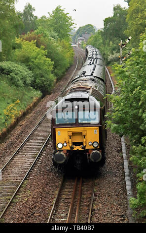 Côte ouest 57314 locomotive Rail quitte Parbold dans West Lancashire avec un train spécial, une excursion a appelé la circulaire de Stratford. Banque D'Images