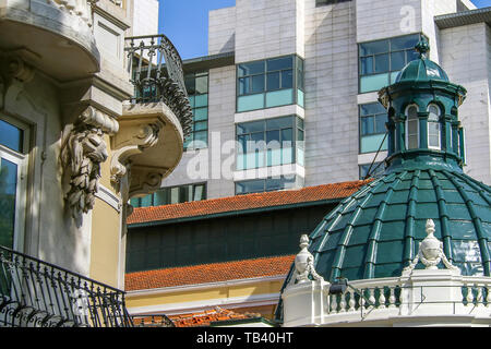 Bâtiment de Lisbonne, nouvelle et ancienne architecture Banque D'Images