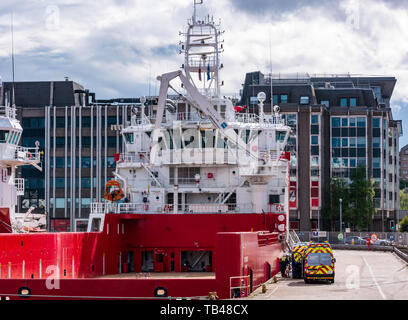 Navire d'approvisionnement en mer amarré dans le port d'Aberdeen, Aberdeen, Écosse, Royaume-Uni Banque D'Images