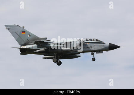 Une force aérienne allemande Panavia Tornado IDS atterrit à Mont-de-Marsan Air Base au cours de l'exercice OTAN Tiger Meet 2019 Banque D'Images