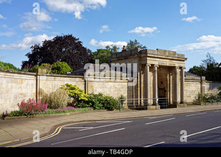 UK,South Yorkshire,Sheffield,Botanical Gardens,la porterie sur Clarkehouse Road Banque D'Images