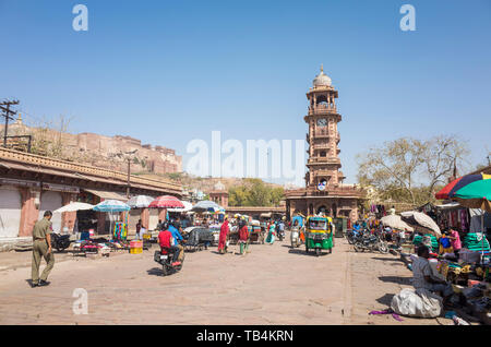 La ville bleue, Jodhpur / Inde - 0327 2019 Marché de l'alimentation, sur rue. Destination touristique populaire au Rajasthan. Belle chaude journée ensoleillée Banque D'Images