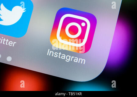 Kaliningrad, Russie, le 21 mars 2018 : l'icône de l'application Instagram sur l'écran du smartphone Apple iPhoneX close-up. Icône de l'application Instagram. Les médias sociaux ico Banque D'Images