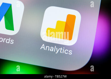 Kaliningrad, Russie, le 21 mars 2018 : Google Analytics l'icône de l'application sur Apple iPhone écran X close-up. L'icône de Google Analytics. Google Analytics Banque D'Images
