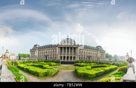 Le Palais Royal de Bruxelles d'une belle journée d'été Banque D'Images