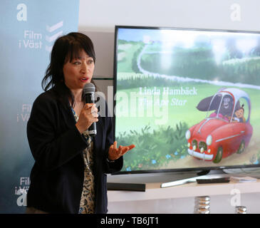 CANNES, FRANCE - 18 MAI : Linda Hambäck assiste et emplacements les prés pendant le film je vaste déjeuner de presse annuelle pendant la 72e Cannes Film Festival (Cr Banque D'Images