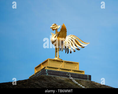 Hōō en bronze (phoenix) ornement sur le haut de thKinkakuji (Rokuon-ji, le pavillon d'or) à Kyoto, au Japon. Banque D'Images