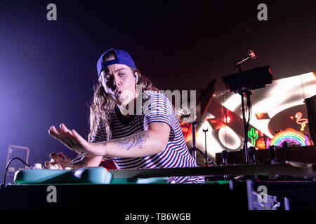 29 mai 2019 - Madison, Wisconsin, États-Unis - TASH SULTANA durant la tournée mondiale de l'état d'écoulement à l'Sylvee à Madison, Wisconsin (crédit Image : © Daniel DeSlover/Zuma sur le fil) Banque D'Images