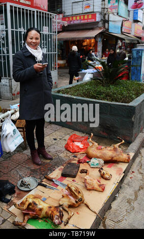 La viande de chien est populaire dans le sud-ouest de la Chine. Banque D'Images