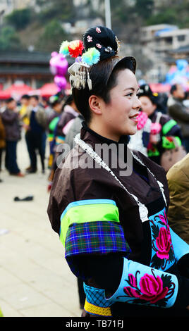 Les femmes Miao Zhouxi portant des costumes traditionnels au cours de la Lusheng festival. Banque D'Images