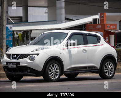 Chiang Mai, Thaïlande - 17 mai 2019 : voiture, Nissan Juke. Sur road no.1001, à 8 km de la ville de Chiangmai. Banque D'Images