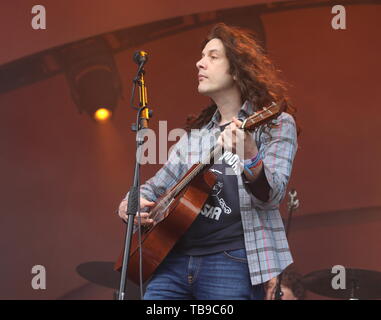 Londres, Royaume-Uni. Kurt vile et les auteurs de l'exécution de phase sur l'étape du jour 3 du Festival de tous les points à l'Est au parc Victoria à Londres. 26 mai 2019. Ref:CMT73-2504-280519 Keith Mayhew/WWW.LMKMEDIA.COM Médias Historique Banque D'Images