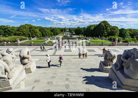 Parc Vigeland d'Oslo est le plus grand parc de sculptures dans le monde par un seul artiste avec 212 statues de sculpteur norvégien Gustav Vigeland, Norvège Banque D'Images