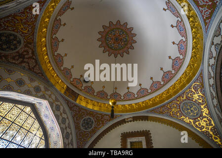 Istanbul, Turquie - Sep 28, 2018. Intérieur du palais de Topkapi, deuxième Cour, l'intérieur de l'édifice du conseil impérial. Banque D'Images