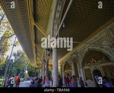 Istanbul, Turquie - Sep 28, 2018. Intérieur du palais de Topkapi, deuxième Cour, l'intérieur de l'édifice du conseil impérial. Banque D'Images