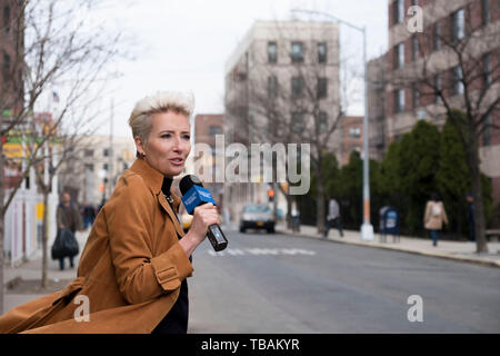 DATE DE SORTIE : 7 juin 2019 TITRE : Late Night Studio : Amazon Studios Réalisateur : Nisha Ganatra PLOT : Une fin de soirée talk-show d'accueil soupçonne qu'elle pourrait bientôt perdre son long-running show. Avec : Emma Thompson comme Katherine Newbury. (Crédit Image : © Amazon Studios/photos) Banque D'Images