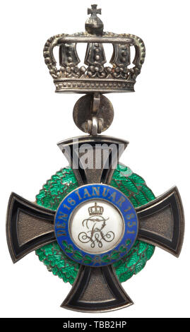 Les commandes d'une agrafe pour un ancien combattant au service des combats de 1848-1849 Quatre-pièces avec fermoir : Membre de la Croix de l'ordre de la chambre de Hohenzollern avec '50' anniversaire cypher, prix d'honneur général 2e classe avec fil fin oeillet. L'Empire allemand : Médaille commémorative de la Guerre de 1870/71 en acier avec du ruban du combattant. La Prusse Hohenzollern : Médaille commémorative des combattants. Inclus est le 1er prix de long service (classe de 1825) sur boucle déployante pour 21 années de service complétées sans l'appliqué, le métal jaune avec RIM. Le député de la Croix de l'ordre de la Chambre, Additional-Rights Clearance-Info-o-Not-Available Banque D'Images