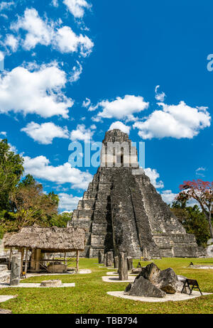 Temple du Grand Jaguar à Tikal au Guatemala Banque D'Images