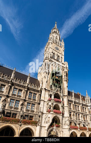 Le nouvel hôtel de ville de Munich - Neue Rathaus, XIX siècle palais de style néo-gothique à La Place Marienplatz, la place de la ville dans le centre historique. L'Allemagne, de l'Europe Banque D'Images