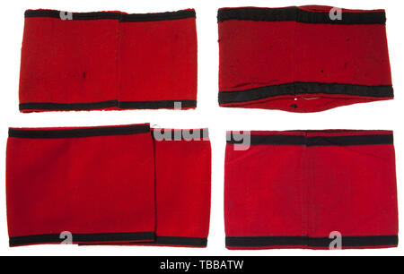 La COLLECTION JOHN PEPERA, un groupe de quatre SS Brassards, chacun se compose de la construction multi-pièces, base rouge avec champ central, blanc, champ circulaire et un montage incliné, svastika noir. Les bords supérieur et inférieur de la bordée avec brassard, ruban noir, Editorial-Use-seulement. Banque D'Images
