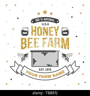 Honey Farm badge. Vector illustration. Concept pour chemise, imprimer, stamp ou tee. Typographie vintage avec conception en nid d'abeille, morceau d'ossature. Retro design pour l'entreprise agricole de l'abeille Illustration de Vecteur