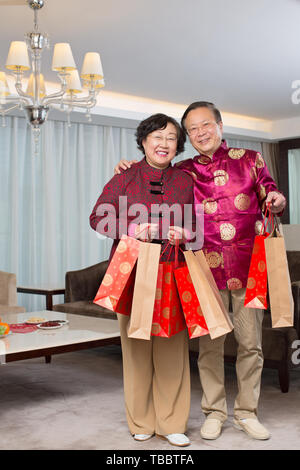 La famille accueille le Nouvel An chinois. Banque D'Images