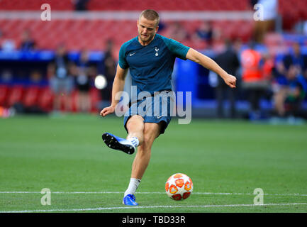 Tottenham Hotspur est Eric Dier durant une session de formation à l'Estadio Metropolitano, Madrid. Banque D'Images