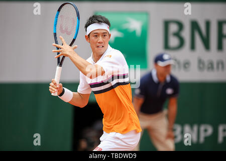 Paris, France. 31 mai 2019. Kei Nishikori japonaise au cours de la troisième série des match du tournoi de tennis contre Laslo Djere de la Serbie à la Roland Garros à Paris, France le 31 mai 2019. Credit : AFLO/Alamy Live News Banque D'Images