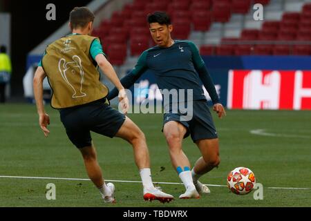 Les joueurs de TOTTENHAM AU COURS DE LA FORMATION À LA WANDA METROPOLITANO STADIUM AVANT LA COMPÉTITION DANS LA FINALE DE LA LIGUE DES CHAMPIONS, À MADRID PEUT31, 2019. Appuyez sur cordon Banque D'Images