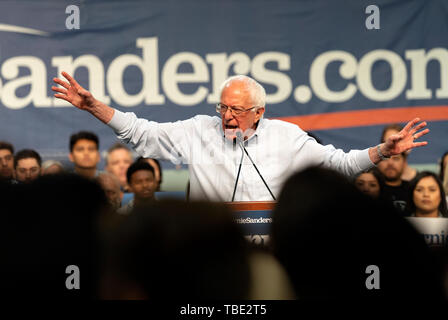 Pasadena, États-Unis. 31 mai, 2019. Le sénateur américain et candidat à la présidentielle, Bernie Sanders, prend la parole à un rassemblement électoral à Pasadena, en Californie. La présidence a parlé de 2020 partisans à la Pasadena Convention Center. Ce week-end Sanders assistera également à l'état du Parti démocratique de Californie 2019 Convention de San Francisco. Credit : SOPA/Alamy Images Limited Live News Banque D'Images