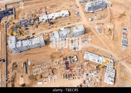 Vue de dessus de l'antenne de chantier. construction de nouveaux appartements bloc photographie drone. Banque D'Images