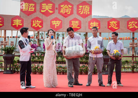 23 septembre 2018 Cérémonie d'ouverture de la première fête des récoltes des agriculteurs chinois Lianxi Conference Hall, comté de Wengyuan, Shaoguan City Banque D'Images