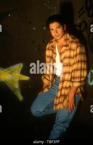 Los Angeles, Californie, USA 1er juin 1994 (Exclusive ) Acteur Marco Sanchez pose à une séance photo le 1 juin 1994 à Los Angeles, Californie, USA. Photo de Barry King/Alamy Stock Photo Banque D'Images