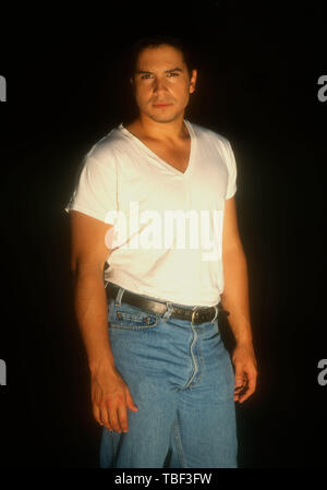 Los Angeles, Californie, USA 1er juin 1994 (Exclusive ) Acteur Marco Sanchez pose à une séance photo le 1 juin 1994 à Los Angeles, Californie, USA. Photo de Barry King/Alamy Stock Photo Banque D'Images