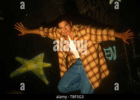 Los Angeles, Californie, USA 1er juin 1994 (Exclusive ) Acteur Marco Sanchez pose à une séance photo le 1 juin 1994 à Los Angeles, Californie, USA. Photo de Barry King/Alamy Stock Photo Banque D'Images