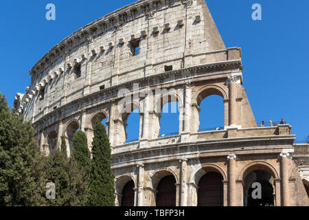 ROME, ITALIE - Le 23 juin 2017 : Construction du Colisée dans la ville de Rome, Italie Banque D'Images