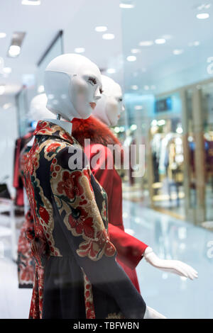 Mannequin in shopping mall Banque D'Images