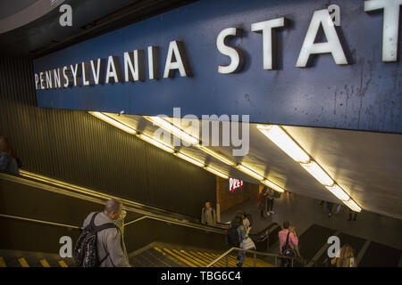 Entrée de la Pennsylvania Station à partir de la 7e Avenue et 32e rue à Manhattan, New York City. Banque D'Images