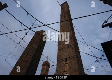 Le Due Torri, Bologne, Italie Banque D'Images