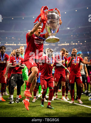 Madrid, 01.06.2019 Roberto Firmino (Liverpool) avec cup Tottenham Hotspur - Liverpool FC Banque D'Images