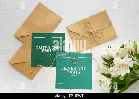 Les invitations de mariage sur tableau blanc Banque D'Images