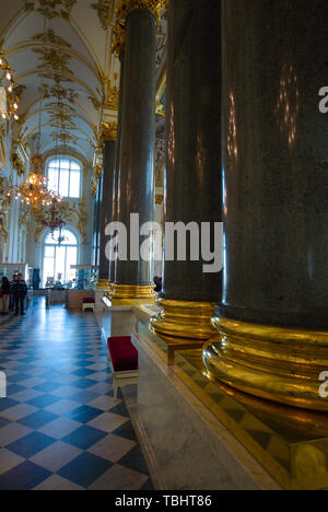 Le Palais d'hiver du Musée de l'Ermitage, Saint-Pétersbourg, Russie Banque D'Images