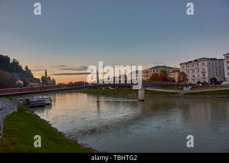 L'amour des verrous sur Makartsteg pont sur la Salzach, à Salzbourg, Autriche Banque D'Images