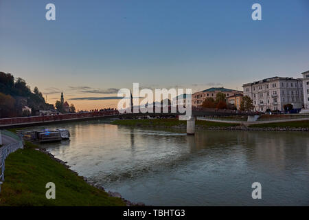 L'amour des verrous sur Makartsteg pont sur la Salzach, à Salzbourg, Autriche Banque D'Images