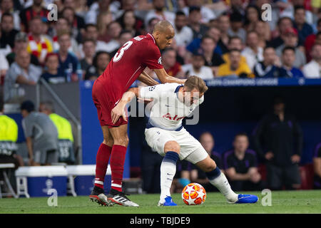 Madrid, Espagne. 01 Juin, 2019.LIGUE DES CHAMPIONS 2018/ 2019, Final. Tottenham-Liverpool. Tottenham Hotspur FC's Harry Kane et du Liverpool FC Fabinho Tavares pendant le jeu Tottenham-Liverpool : Crédit Photos Pro/Alamy Live News Banque D'Images