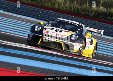 Le Castellet, France. 01 Juin, 2019. ROWE Course Porsche 911 GT3 R avec les pilotes Matt Campbell, Dennis Olsen & Dirk Werner au cours de la Blancpain Endurance Series GT Cup sur le Circuit Paul Ricard, Le Castellet, France le 1er juin 2019. Photo par Jurek Biegus. Credit : UK Sports Photos Ltd/Alamy Live News Banque D'Images