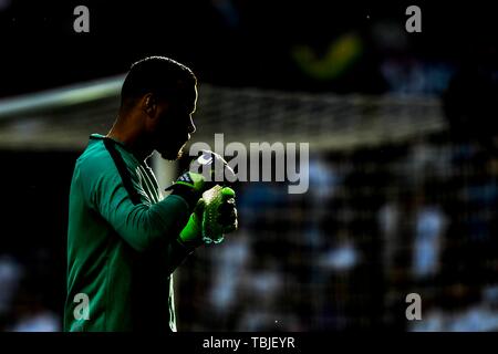 Madrid, Espagne. 01 Juin, 2019. PAULO GAZZANIGA BEFORES LE MATCH CONTRE Tottenham Hotspur FC LIVERPOOL FC LORS DE LA DERNIÈRE LIGUE DES CHAMPIONS. MADRID. 1 juin 2019 Crédit : CORDON PRESS/Alamy Live News Crédit : CORDON PRESS/Alamy Live News Banque D'Images